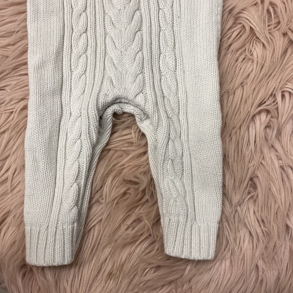 Comfy Baby Outfit - Picture 3 of 4